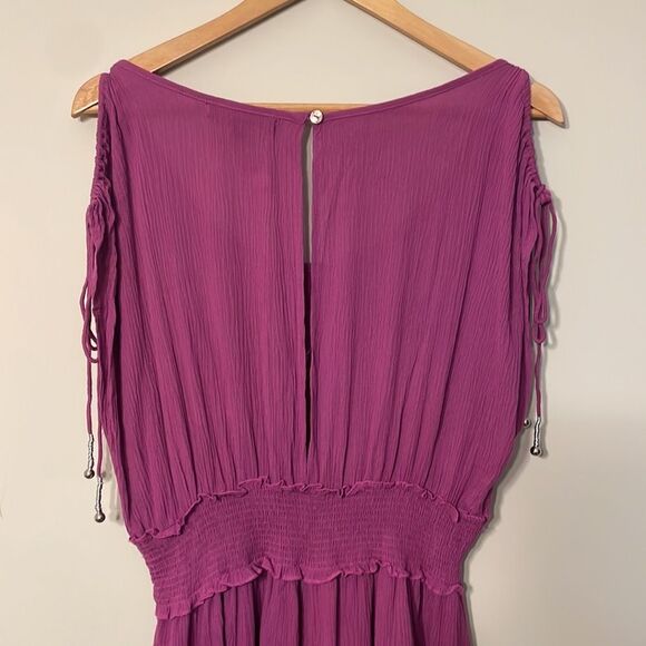 Honey Punch Cold Shoulder Romper Medium - Picture 8 of 8
